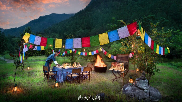 Bhutan-Punakha-River-Lodge-Outdoor-Dining_4-768x432